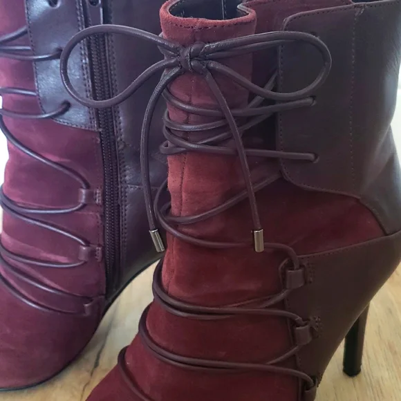 NINE WEST ankle bootie (boots). Like new! - Picture 3 of 14